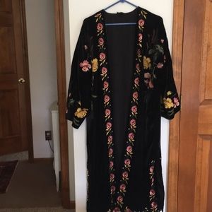 Top shop velvet embroidered robe